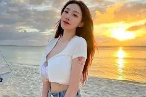 38岁张雨绮近况曝光!经历2段失败婚姻如今直播情绪失控引热议 38岁张雨绮近况曝光!经历2段失败婚姻如今直播情绪失控引热议